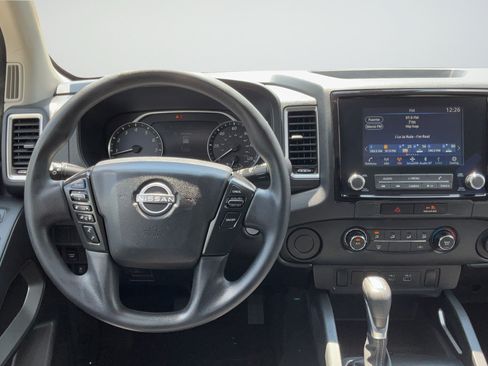 Used 2022 Nissan Frontier SV RWD image 13