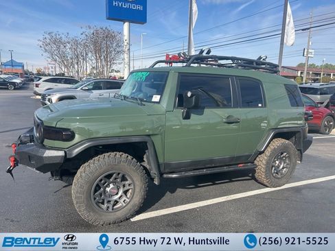 Used 2014 Toyota FJ Cruiser 4WD w/ Upgrade Package image 1