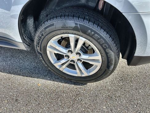 Used 2017 Chevrolet Equinox LS image 4