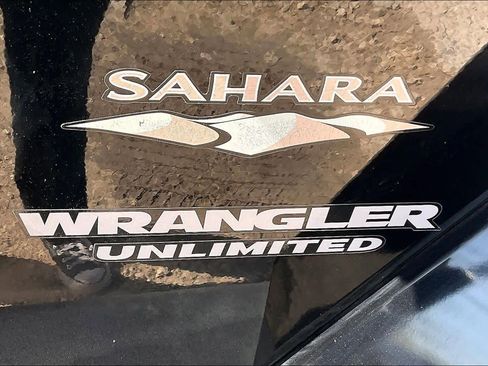 Used 2010 Jeep Wrangler Unlimited Sahara image 10