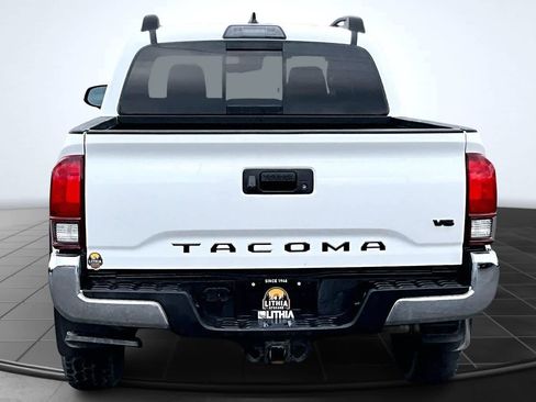 Used 2019 Toyota Tacoma TRD Off-Road image 5