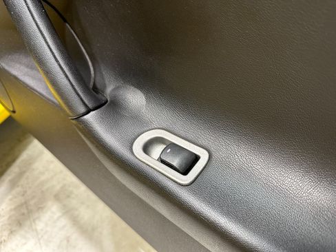 Used 2007 Pontiac Solstice GXP w/ Premium Package image 10