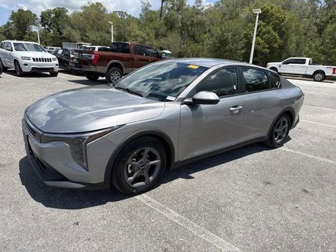 Used 2025 Kia K4 FWD image 5