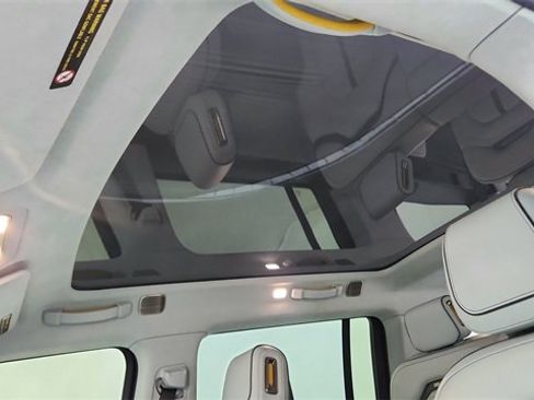 Used 2024 Rivian R1S Launch Edition image 57