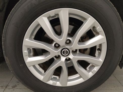 Used 2020 Nissan Rogue SV FWD image 31