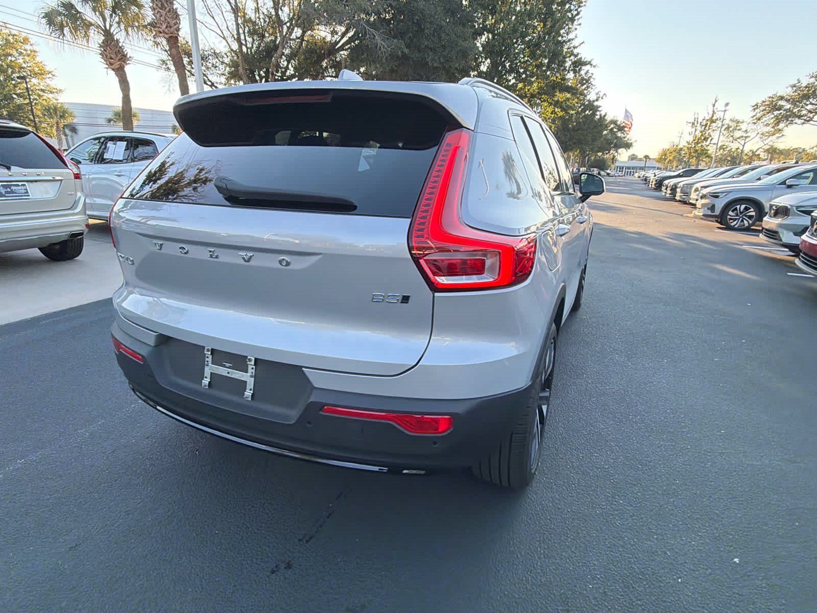 Used 2025 Volvo XC40 B5 Ultra AWD/4WD image 15