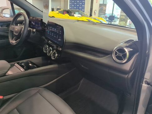 New 2024 Chevrolet Blazer EV LT AWD/4WD image 15