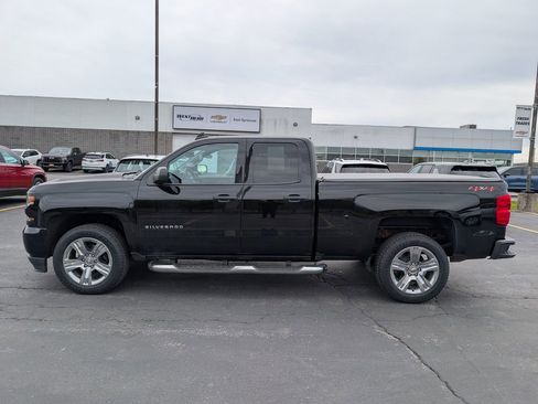 Used 2019 Chevrolet Silverado 1500 Custom w/ LPO, Essentials Package AWD/4WD image 7