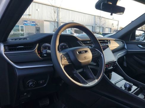 New 2025 Jeep Grand Cherokee L Limited image 21