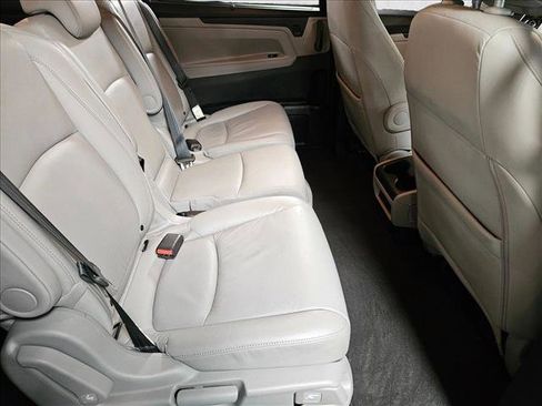 Used 2019 Honda Odyssey EX-L image 18