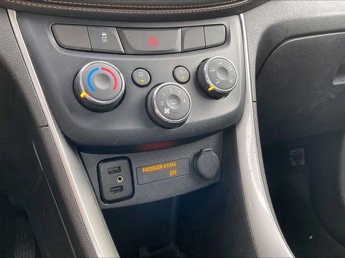 Used 2019 Chevrolet Trax LS w/ Tint and Cruise Package FWD image 32