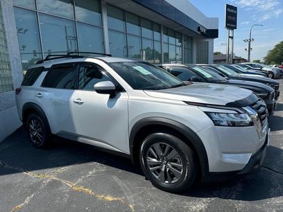Used 2022 Nissan Pathfinder SV