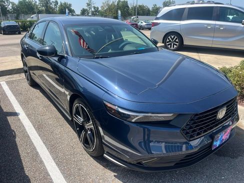 Used 2026 Honda Accord SE image 2