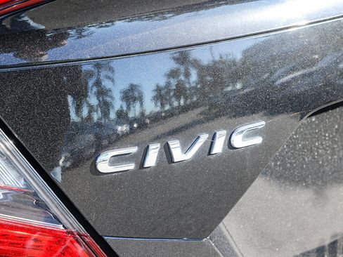 Used 2019 Honda Civic Sport image 9