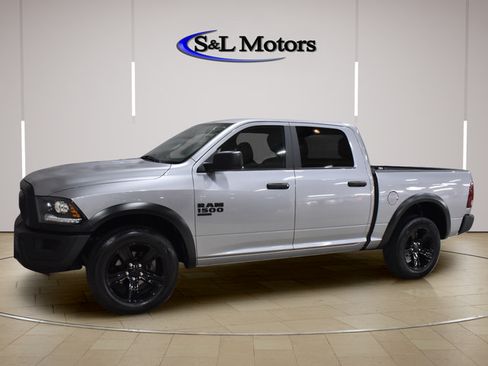 Used 2024 RAM 1500 Warlock AWD/4WD image 3