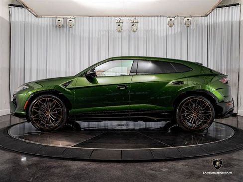 Used 2025 Lamborghini Urus SE AWD/4WD image 6