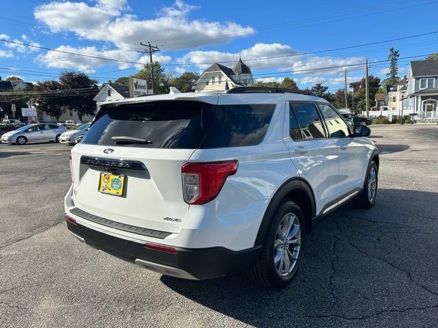 Used 2021 Ford Explorer XLT w/ Equipment Group 202A AWD/4WD image 8