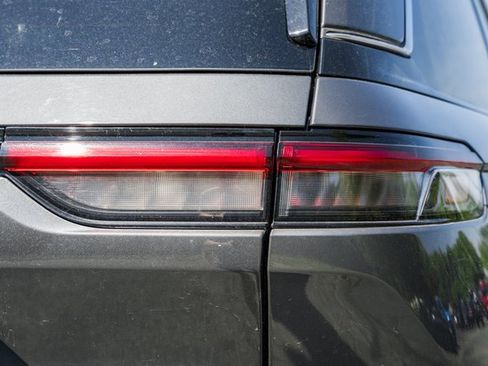 Used 2022 Jeep Grand Cherokee Overland w/ Luxury Tech Group IV image 39