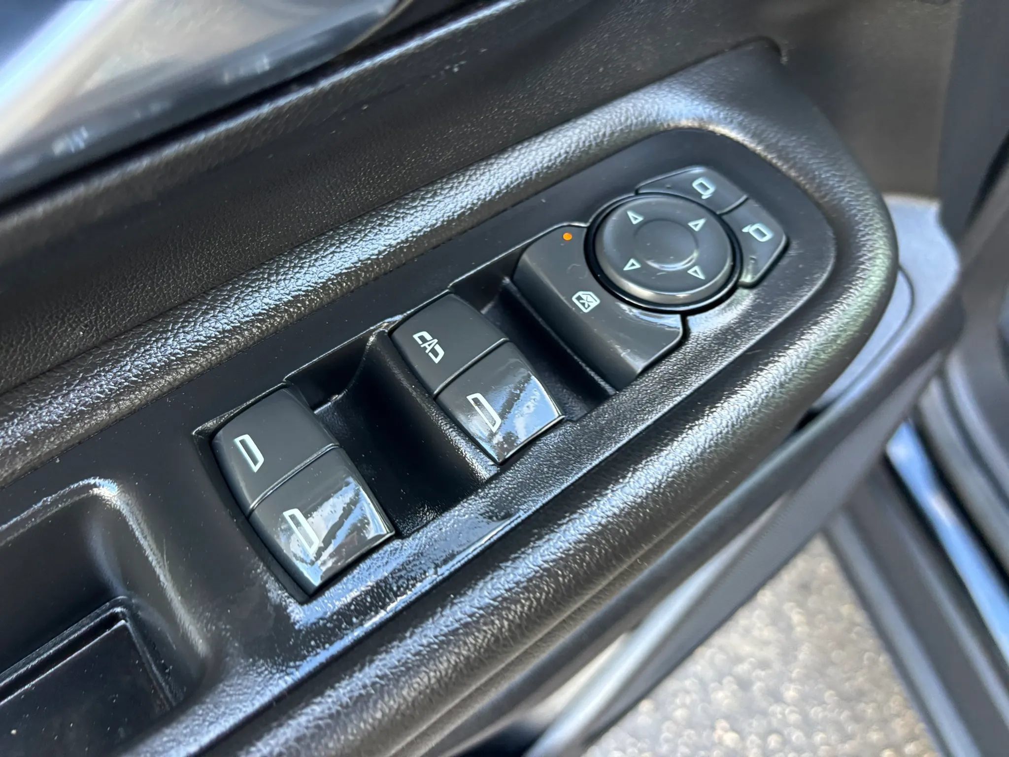Used 2023 GMC Terrain SLE FWD image 38