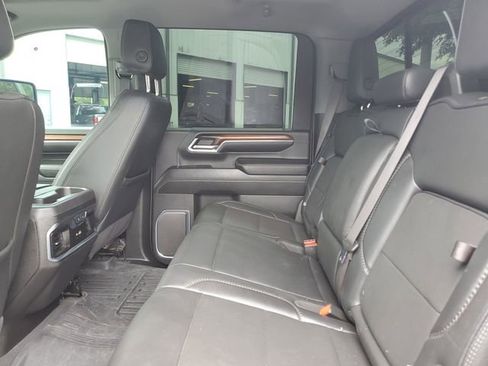 Used 2024 GMC Sierra 3500 Denali w/ Denali Reserve Package AWD/4WD image 11