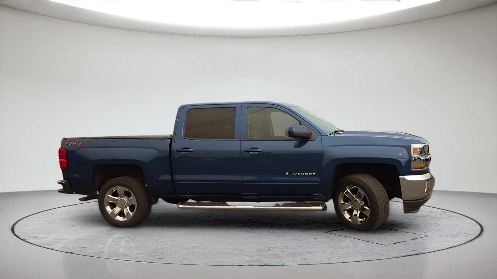 Used 2018 Chevrolet Silverado 1500 LT w/ LT Eassist Package AWD/4WD image 5