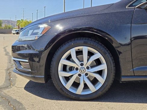 Used 2019 Volkswagen Golf SE w/ Driver Assistance Package FWD image 9