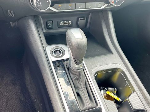 Used 2024 Nissan Sentra SV image 16