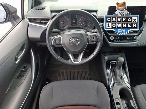 Used 2023 Toyota Corolla SE FWD image 2