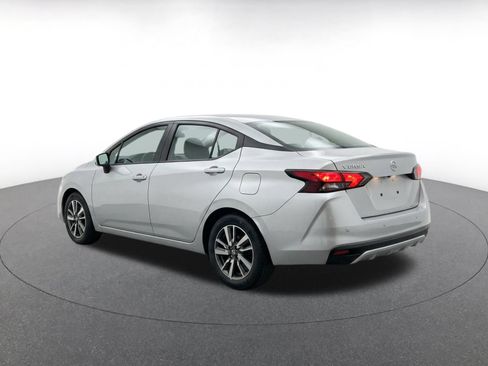 Used 2025 Nissan Versa SV FWD image 5