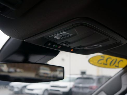 Used 2025 Chevrolet Silverado 1500 LT image 26