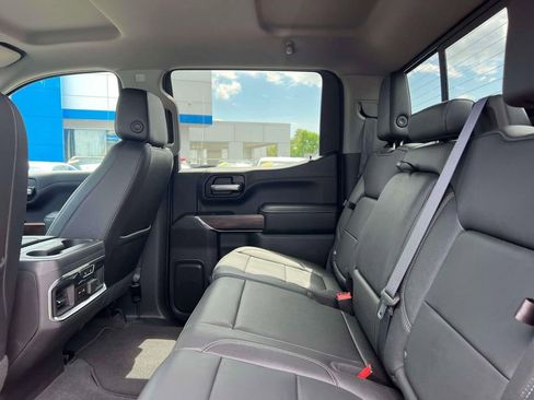 Used 2021 GMC Sierra 1500 SLT w/ SLT Premium Package AWD/4WD image 13