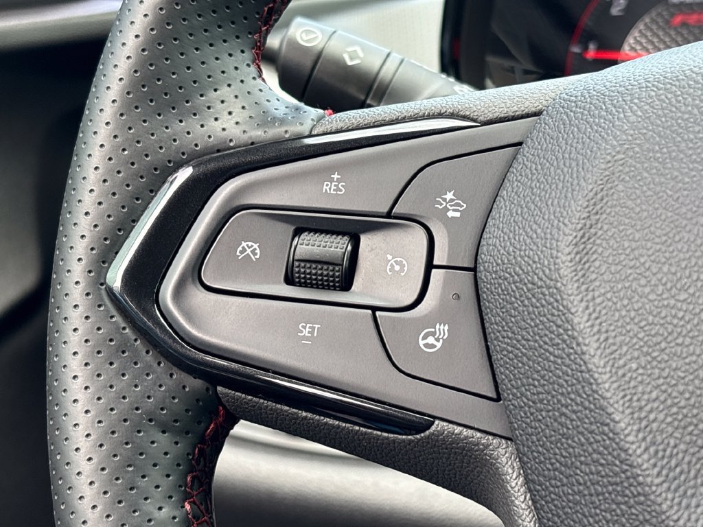 Used 2026 Chevrolet Trax RS FWD image 12