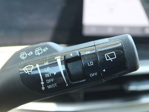 Certified 2024 Kia Sorento EX w/ Panoramic Sunroof Package FWD image 33