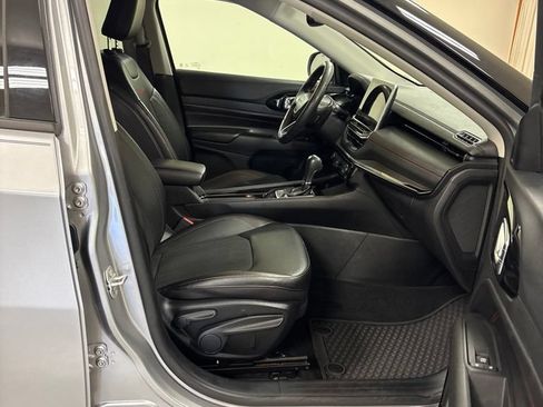 Used 2022 Jeep Compass Trailhawk w/ Trailhawk Convenience Group AWD/4WD image 23