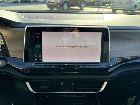 Used 2024 Volkswagen Atlas SE w/ Black Wheel Package image 24