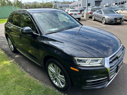 Used 2018 Audi Q5 2.0T Premium Plus w/ Premium Plus Package AWD/4WD image 16