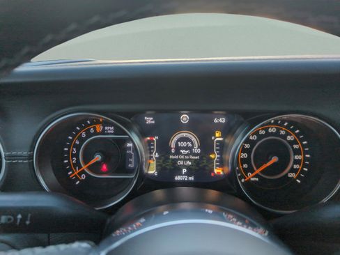 Used 2021 Jeep Gladiator Overland w/ Popular Equipment Package AWD/4WD image 15