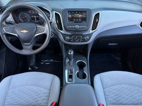 Used 2019 Chevrolet Equinox LS FWD image 10