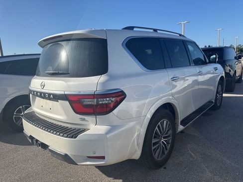 Used 2023 Nissan Armada SL image 2