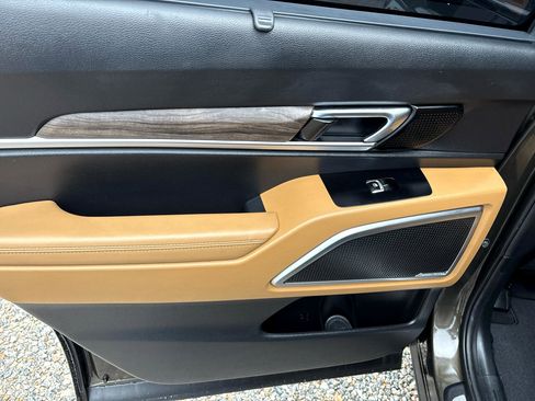 Used 2020 Kia Telluride SX w/ Towing Package image 27