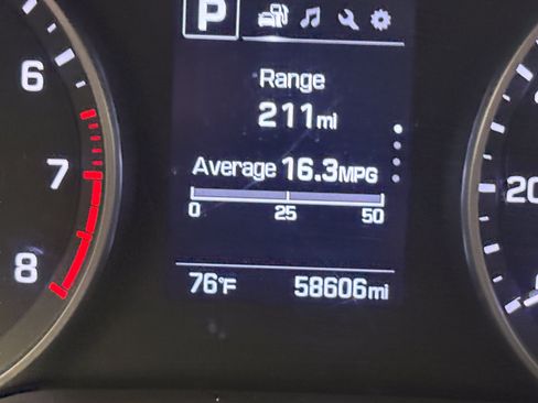 Used 2018 Hyundai Elantra SEL FWD image 32