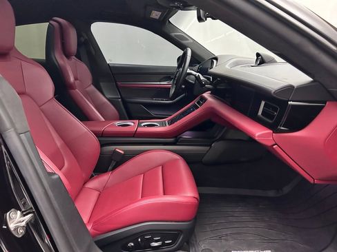Used 2021 Porsche Taycan Turbo S AWD/4WD image 17