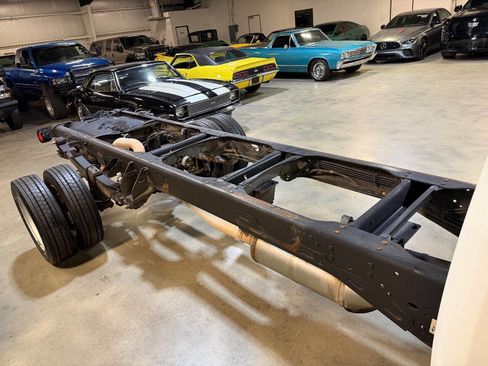 Used 2018 RAM 5500 Tradesman image 43