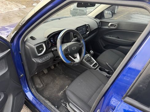 Used 2020 Hyundai Venue SE image 7
