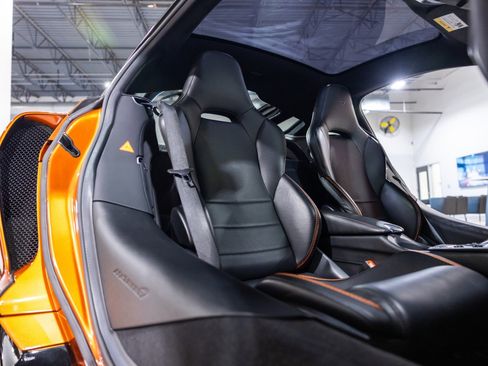 Used 2023 McLaren GT RWD image 30