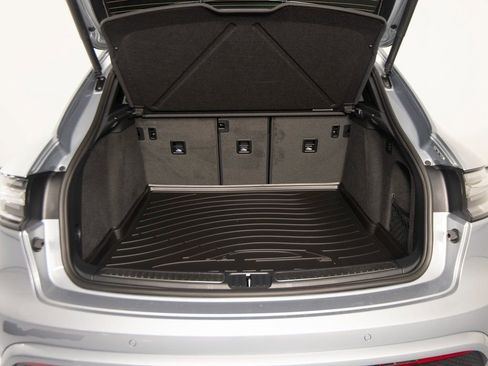 New 2026 Porsche Macan GTS image 41