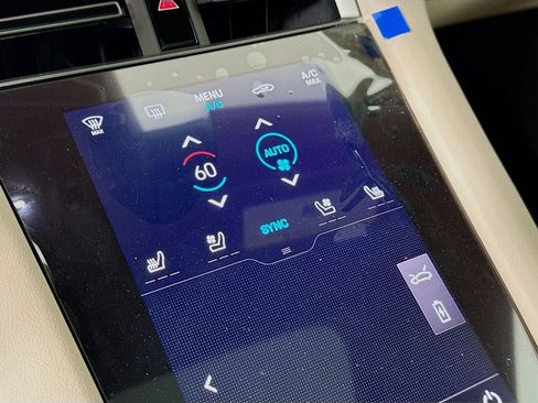 Certified 2025 Porsche Taycan image 17