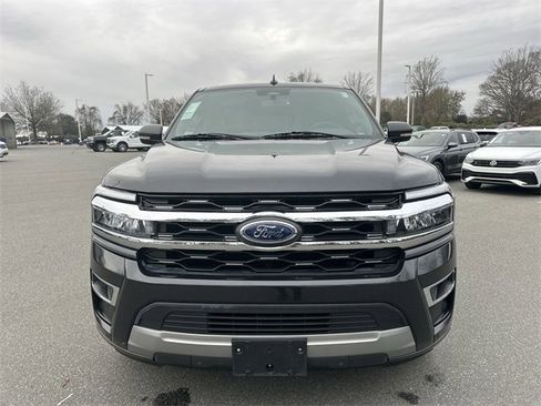 Used 2024 Ford Expedition Limited image 8