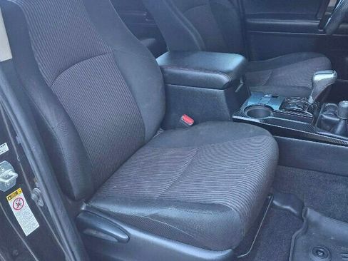 Used 2018 Toyota 4Runner TRD Off-Road AWD/4WD image 22