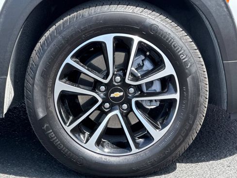 Used 2025 Chevrolet TrailBlazer LT w/ Driver Confidence Package FWD image 41